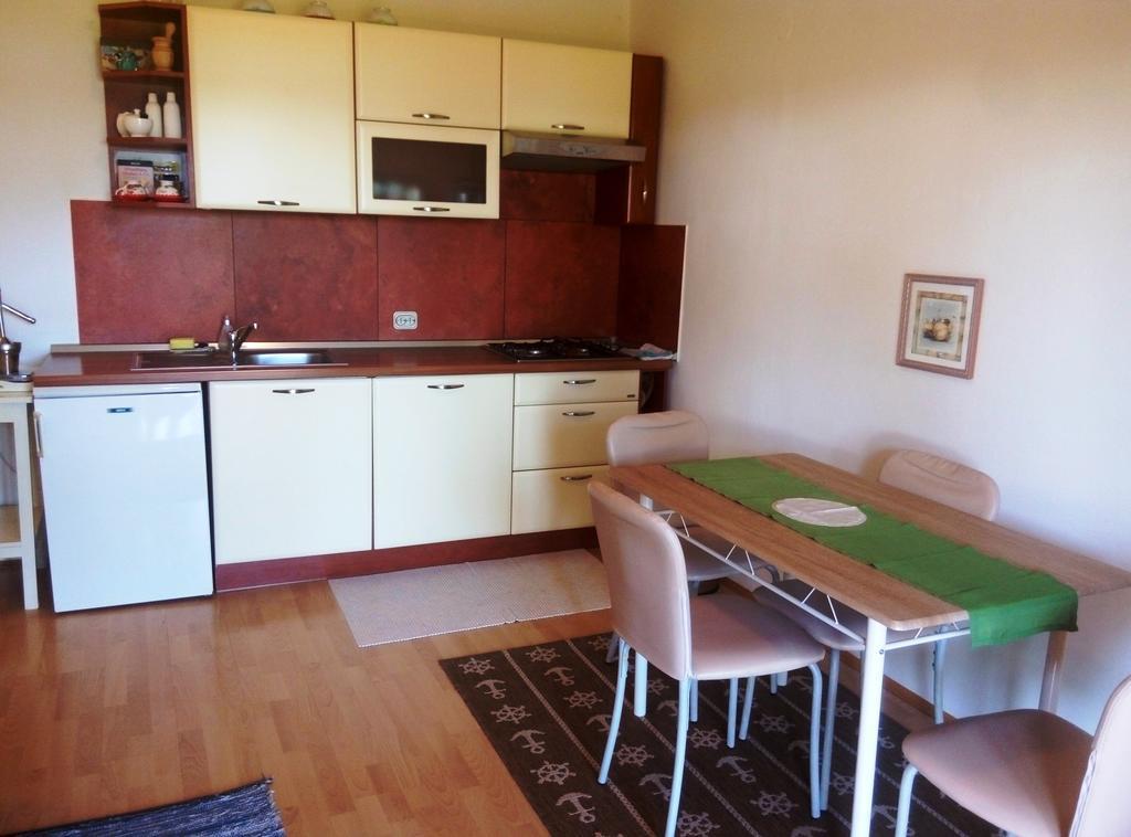 רוביני Linea Mare Apartment מראה חיצוני תמונה